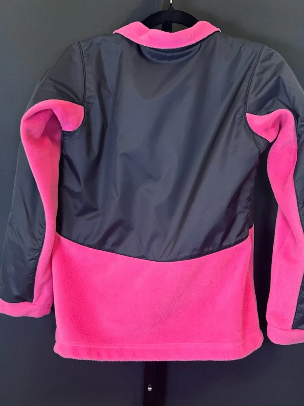 #191- Big Girls Columbia Hot Pink and‎ Black Fleece Jacket with Nylon Panels